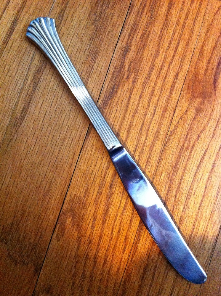 Wallace Silver Stainless Glossy TIARA Modern Solid DINNER KNIFE 9" NIP