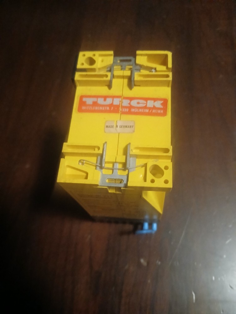 TURCK LANGGUTH VT1 PROGRAMMABLE TIMER, 24VDC