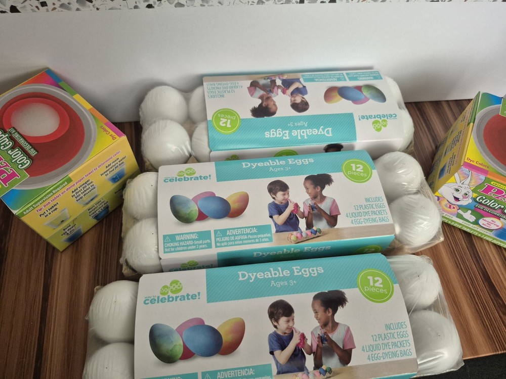 Dyeable Eggs & PAAS Color Cups Egg Decorating Kit 12 Pack