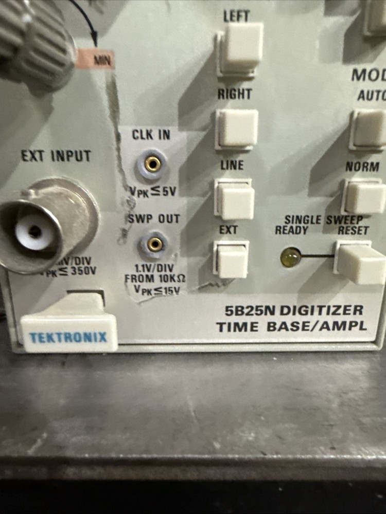 Tektronix 5B25N Digitizer Time Base Plug-In Module for 5000 Series
