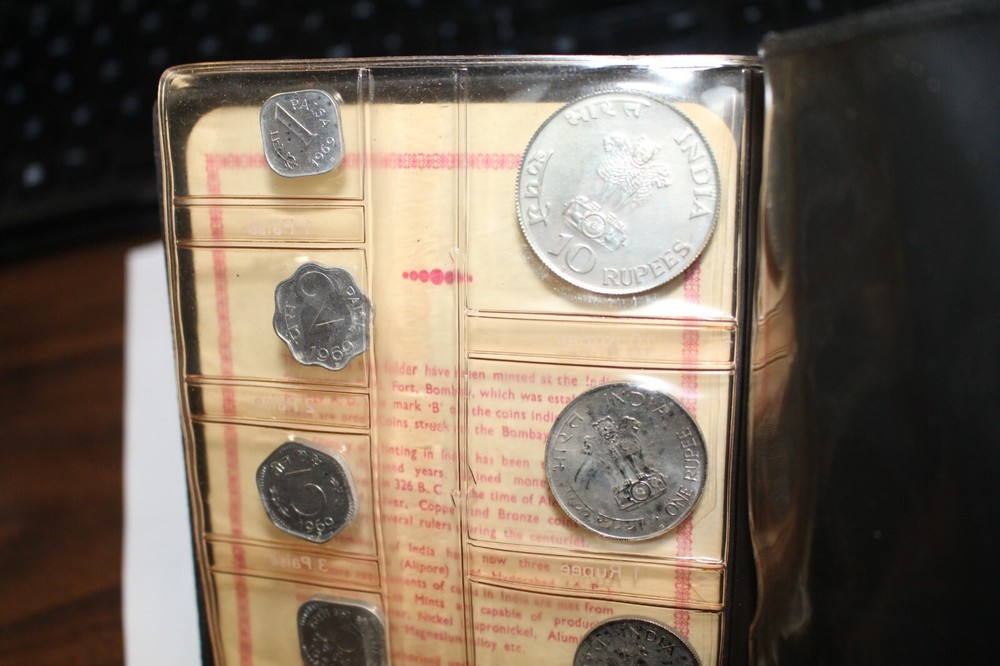 India Proof Set 1968 #4 Brown Case Missing a 10 Paise