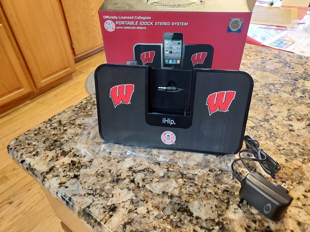 Portable I dock Stereo System With Wireless Remote WISCONSIN BADGERS