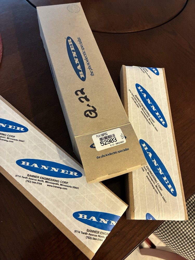 BANNER ENGINEERING CAT # PVA 1 00 P6 RQ COMPACT PART VERIFICATION ARRAY - NEW