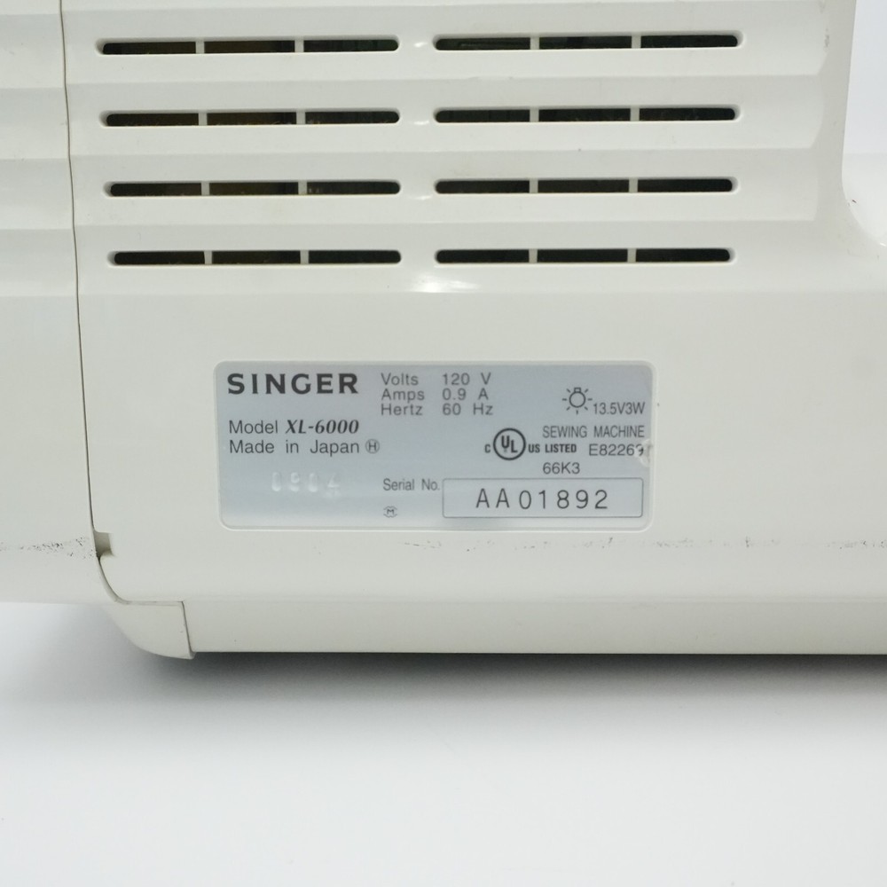 Singer Quantum 6000XL Sewing /Embroidery Machine Combo