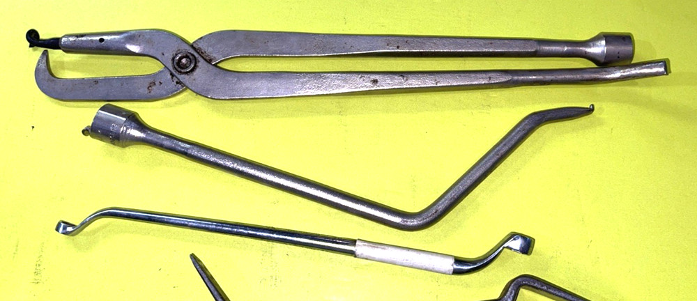 SNAP-ON TOOLS 6 PC. BRAKE SPRING PLIERS, TOOL,ADJUSTERS, BLEEDER, RETAINER TOOLS