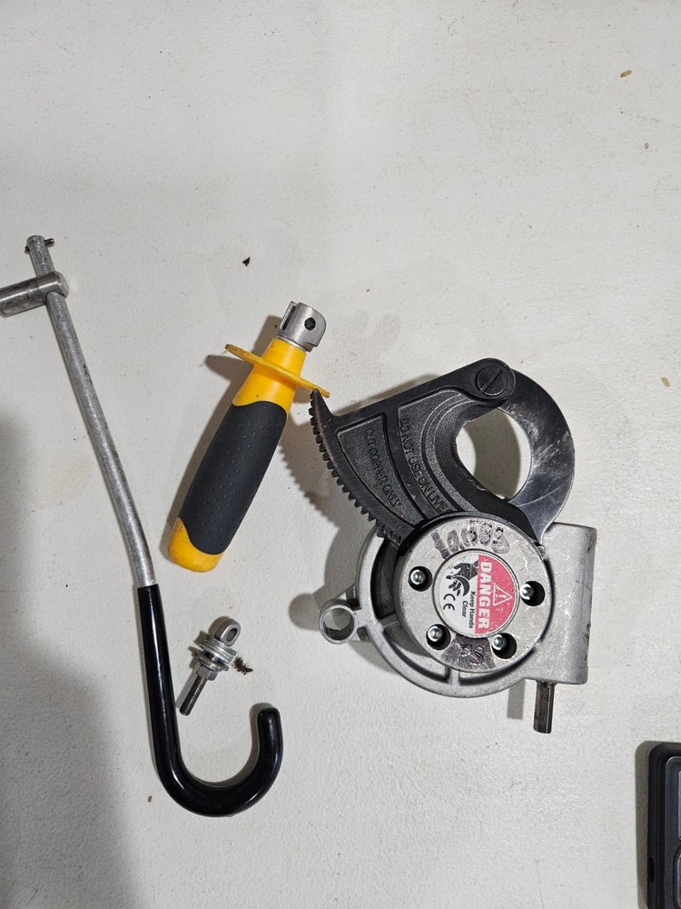 KAMLINA Heavy Duty Drill-Powered Copper Cable Cutter Black Handle