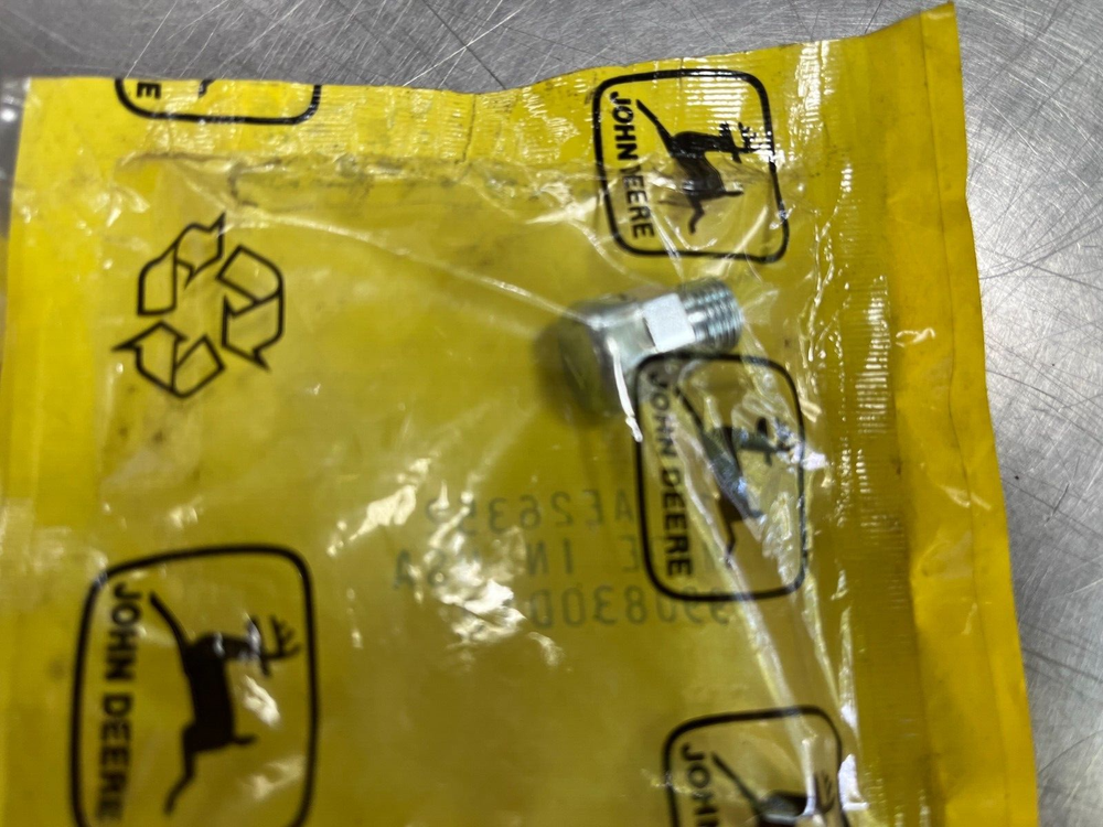 AE26352 OEM John Deere Pressure Relief Fitting