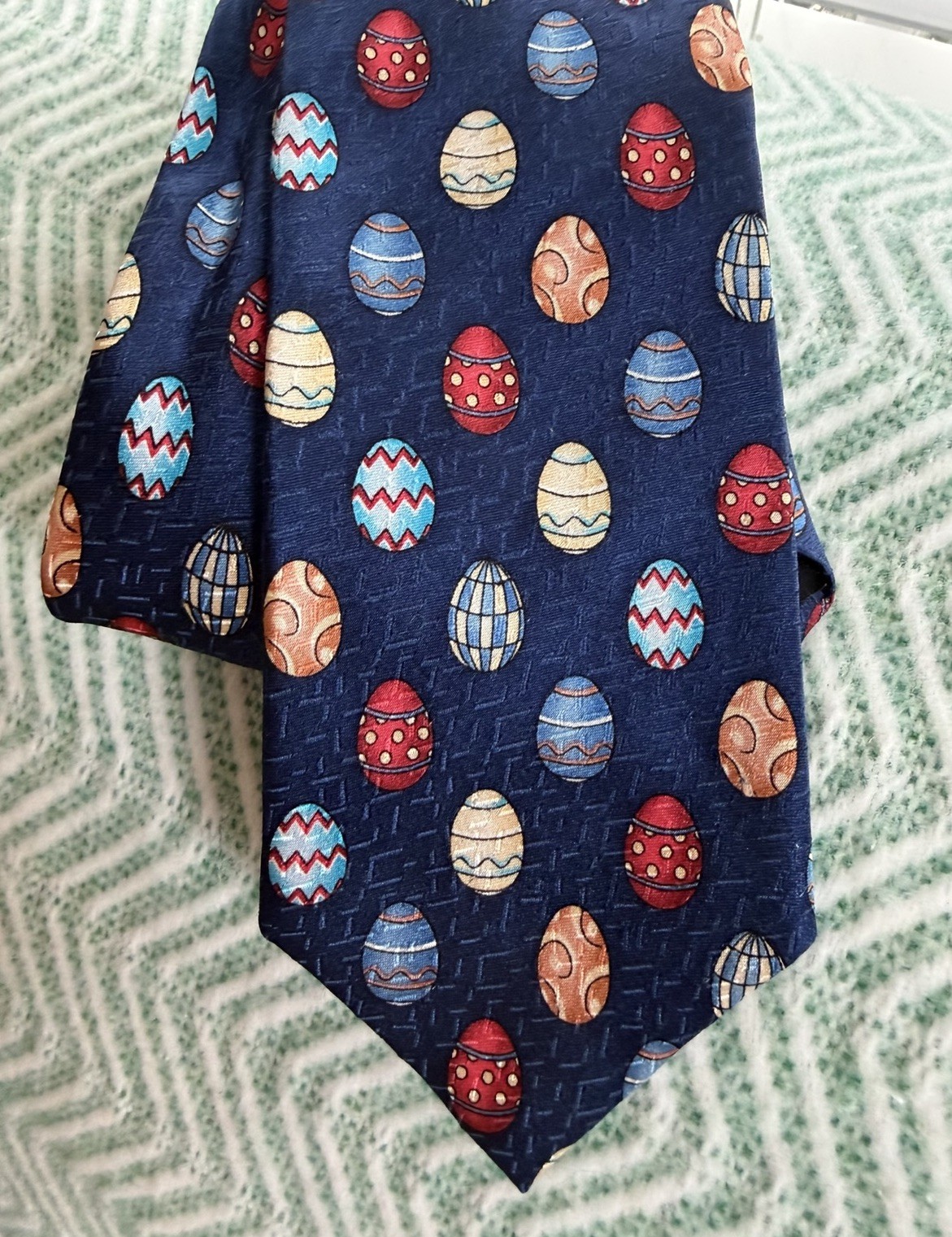 Talbots Kids Silk Necktie Boys Youth Navy Blue Easter Egg pattern 52” EUC