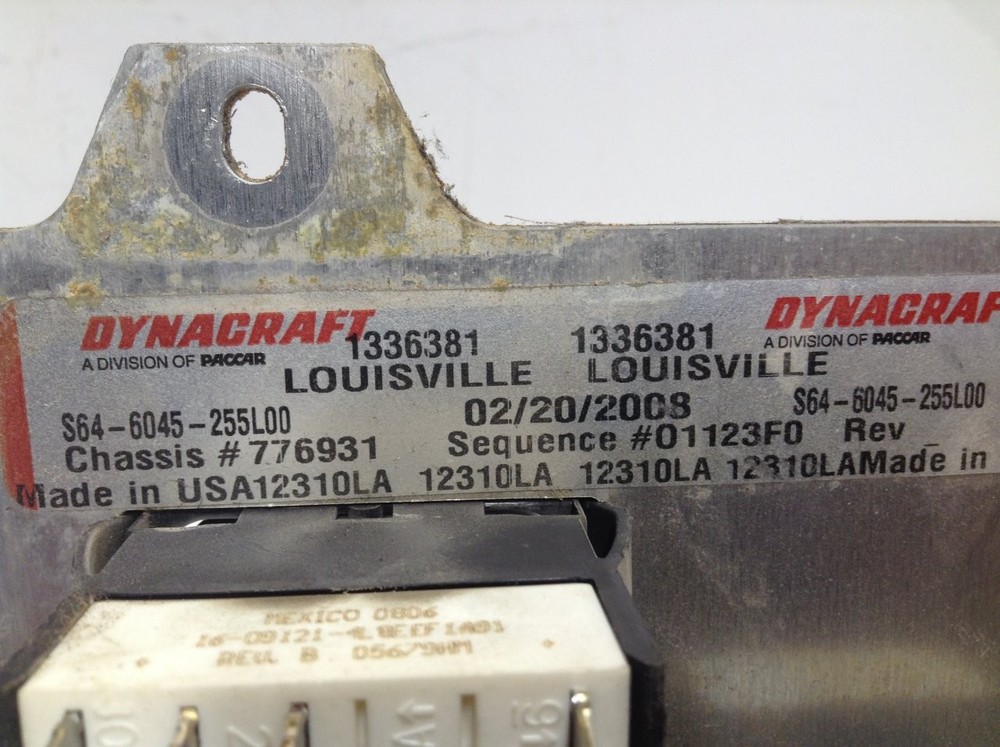 2008-2027 Peterbilt 384 IGNITION Dash Panel - Used