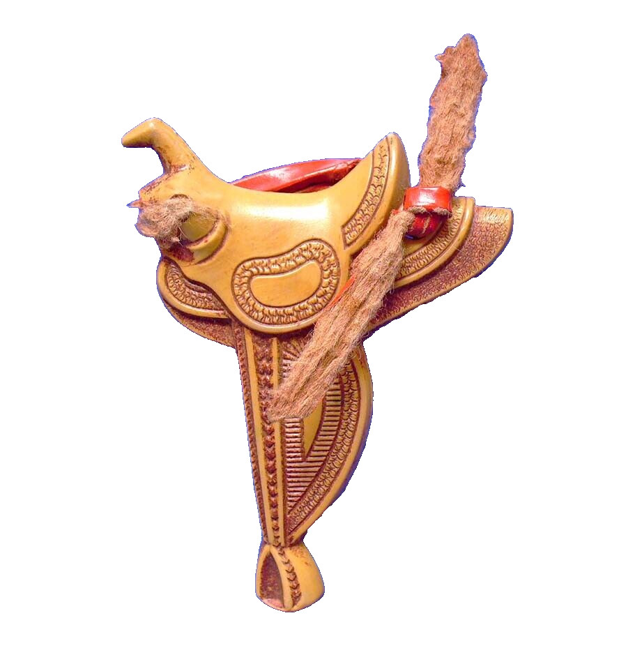 Equestrian PIN Vintage Western Trail HORSE SADDLE Figural 1950's Plastic Brooch