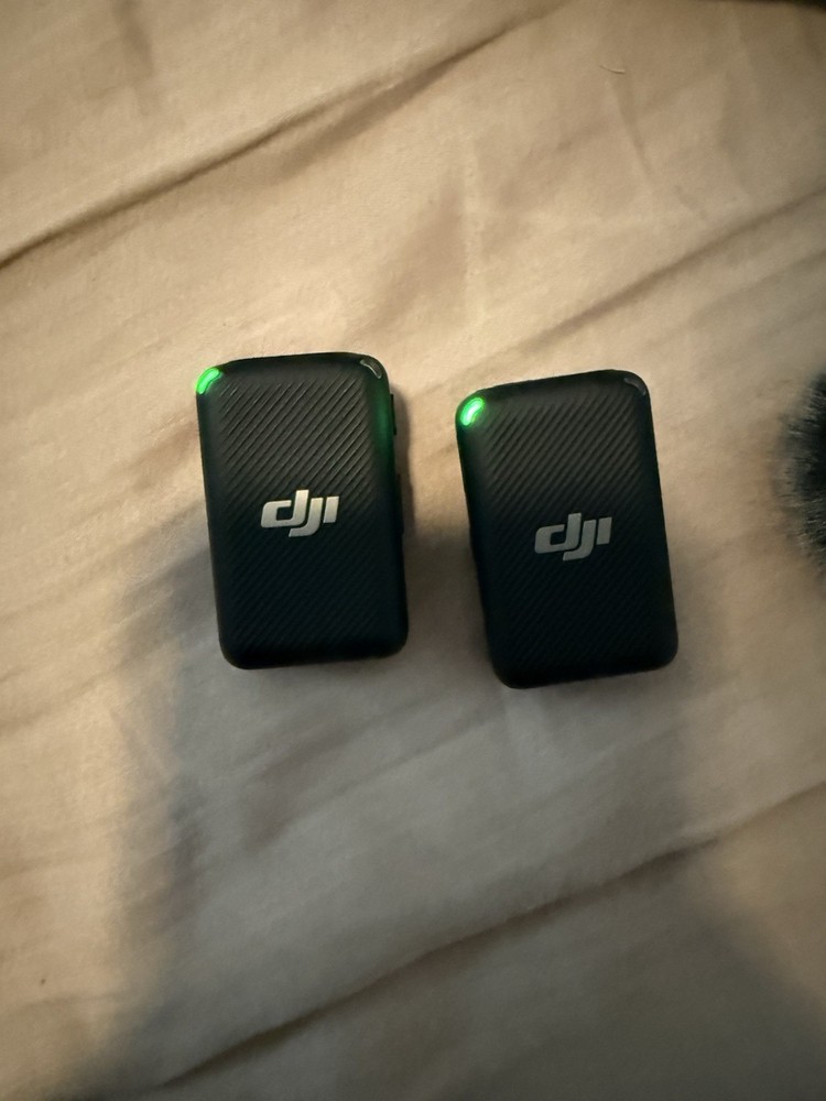 DJI Mic Mini (2 TX + 1 RX + Charging Case), Wireless Lavalier Microphone