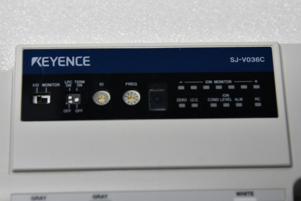 KEYENCE Ionizer SJ-V036C Static Eliminator (Bar & Amp)