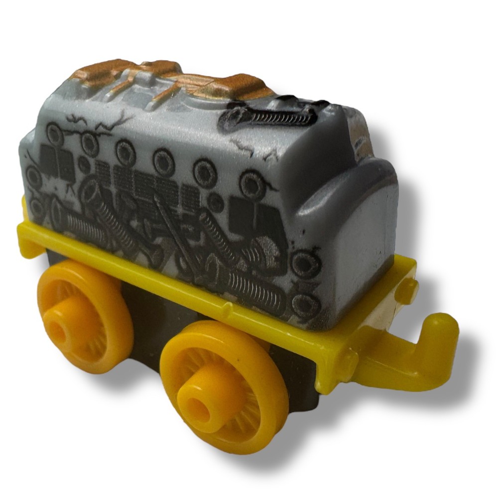 THOMAS & FRIENDS Minis Train Engine Diesel 10 Construction Engine Nuts Bolts