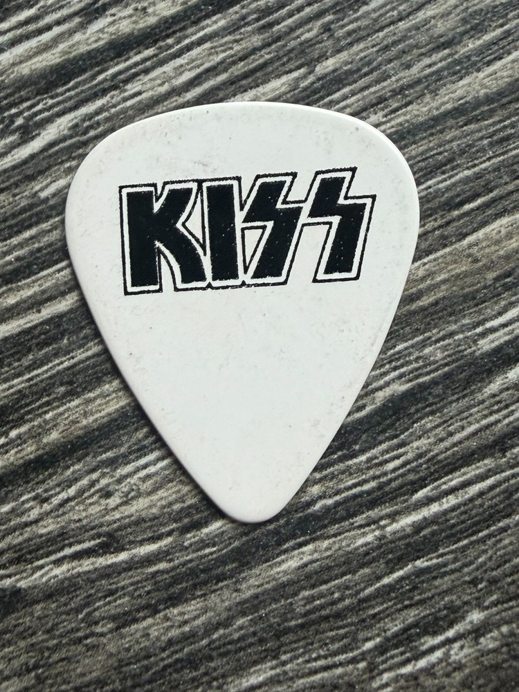Kiss Guitar Pick TOMMY THAYER Domination Tour Solid White Black Vintage Kiss