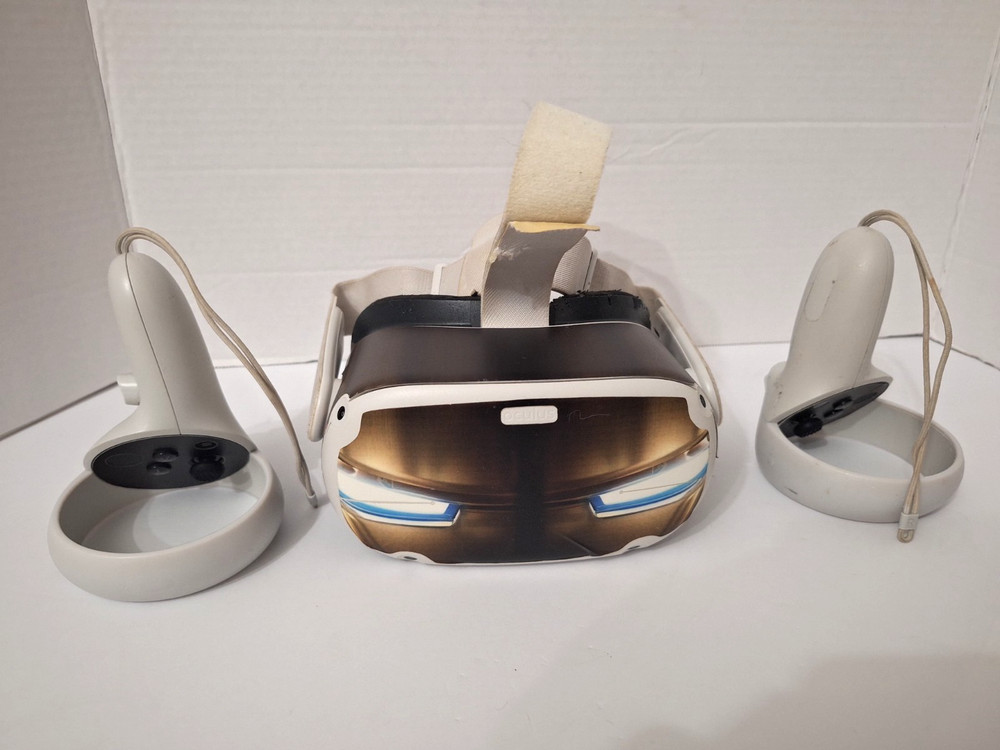 Oculus Meta Quest 2 Virtual Reality Headset Both Controllers, USED, WORKS! READ