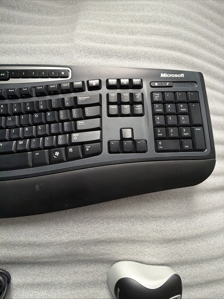 Microsoft Wireless Laser Keyboard 5000 & Optical Mouse Ergonomic with Receiver