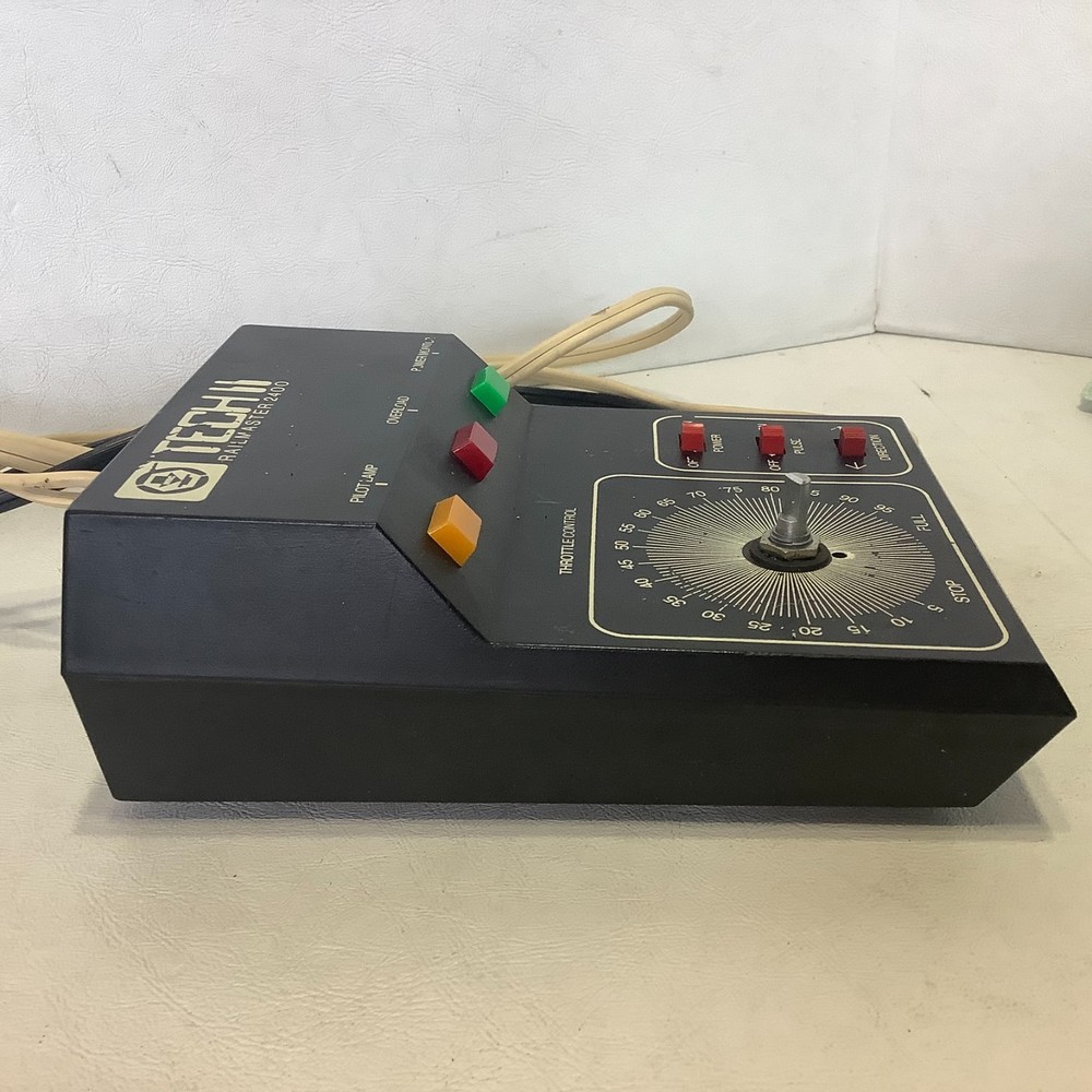 Tech II 2 Railmaster 2400 Railroad Model Control Please Read