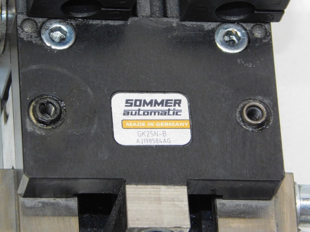 Sommer Automatic GK25N-B 2 Jaw Angular Parallel Gripper Module Zimmer Unit