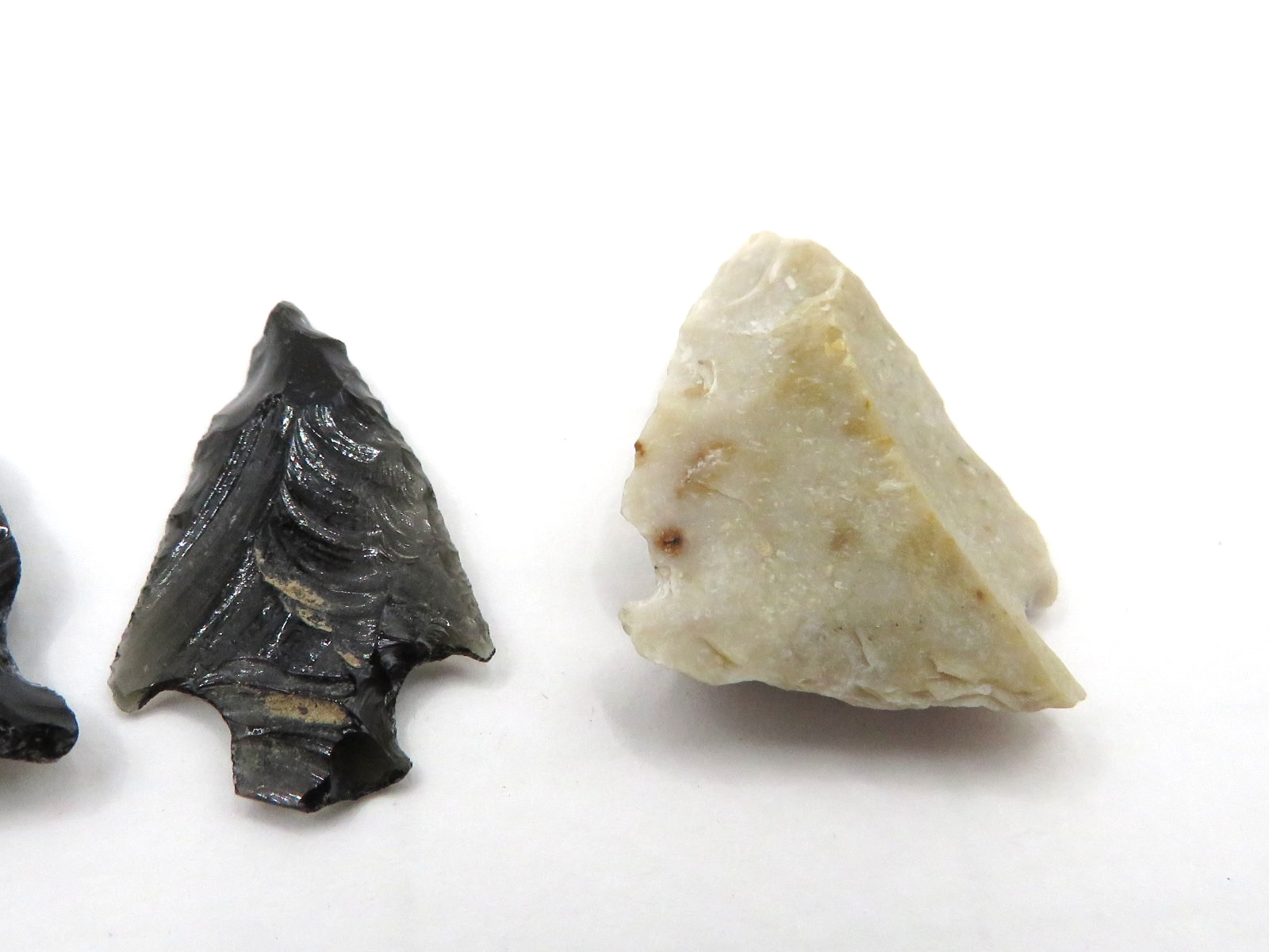 LOT OF 8 INDIAN NATIVE AMERICAN ARROWHEAD / PROJECTILE POINTS FOUND IN OHIO**