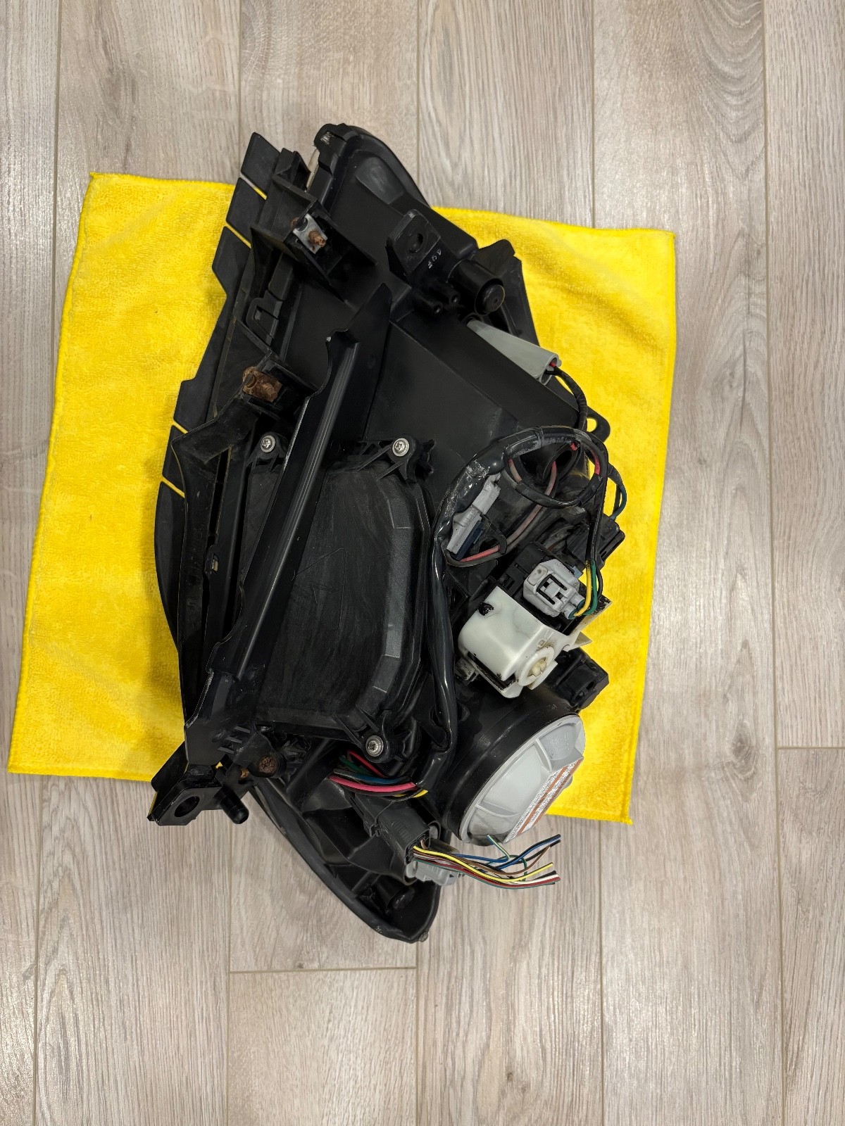 2004 - 2008 Mazda RX8 Headlights xenon HID left and right used oem