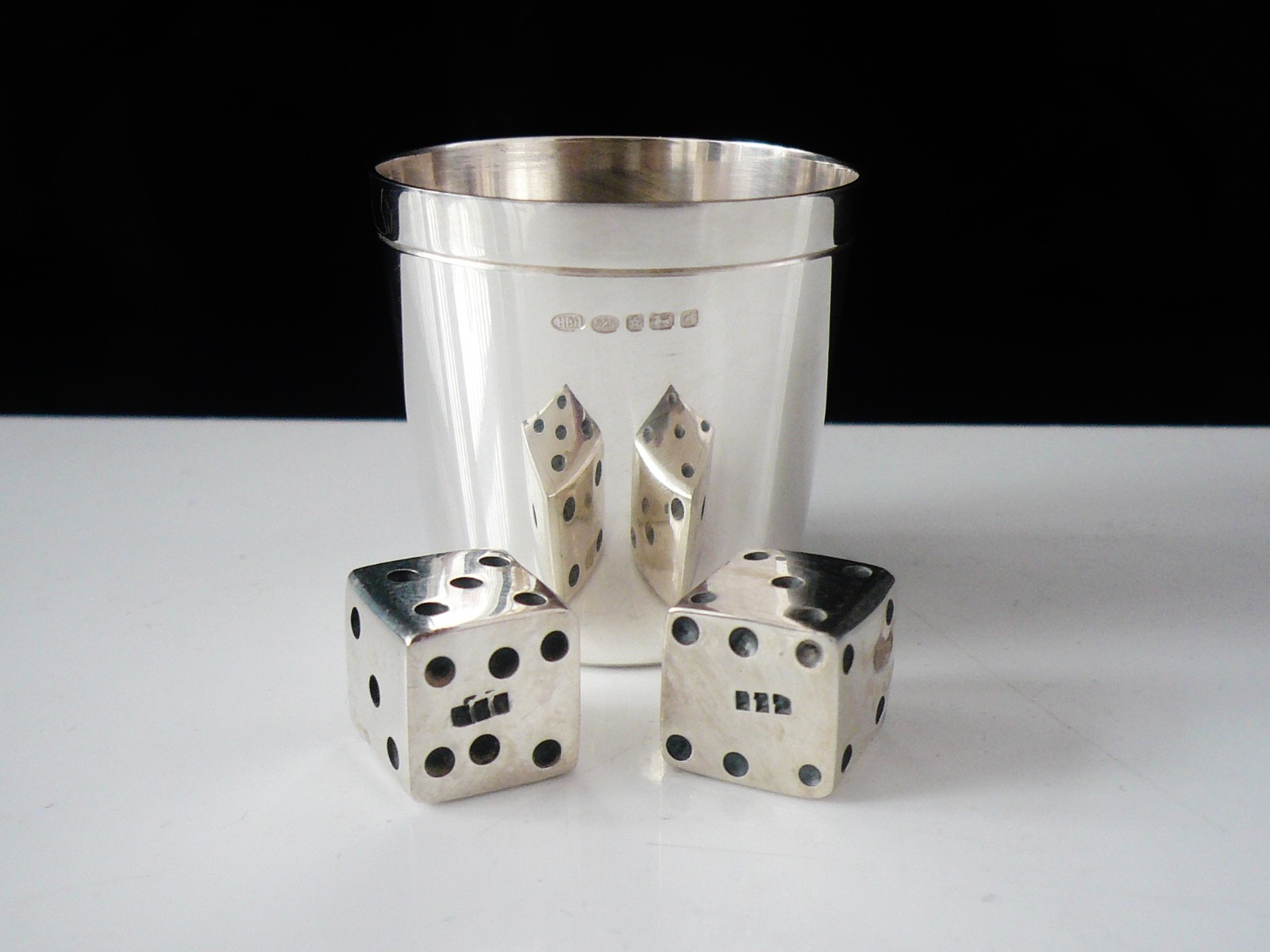 Cased Sterling Silver Dice Shaker Cup with Dice, Sheffield 2003