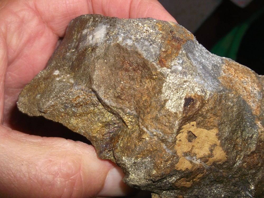 Gold, silver, copper, 910 grams samples ,ore high grade .