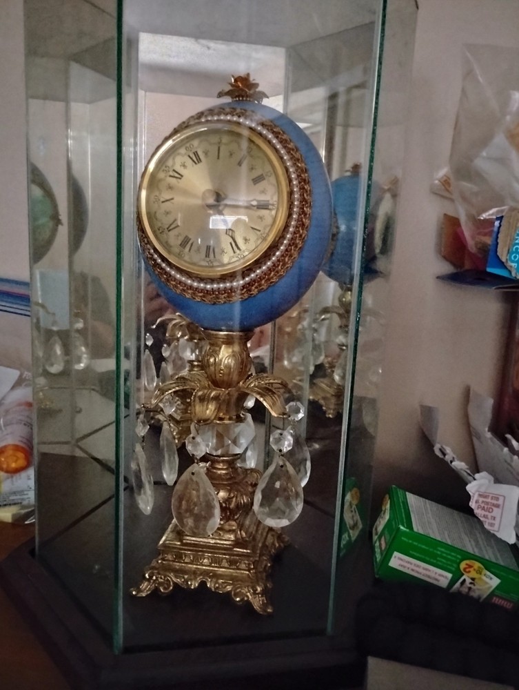 a homemade ostrich egg clock