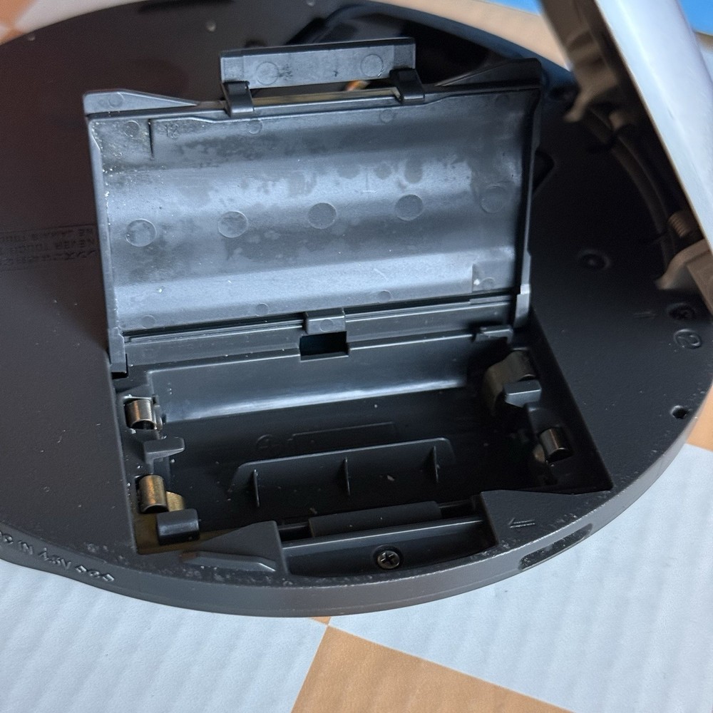 Sony Walkman Lot D-EJ106CK CD Player D-EJ615 Bundle (READ)