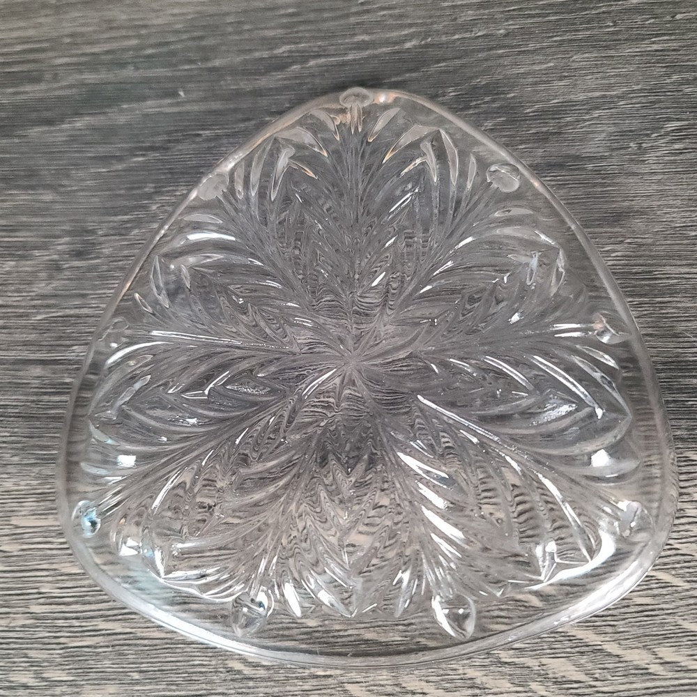 Vintage Jeanette Snowflake Feather Pattern Tray Trinket Dish Triangular