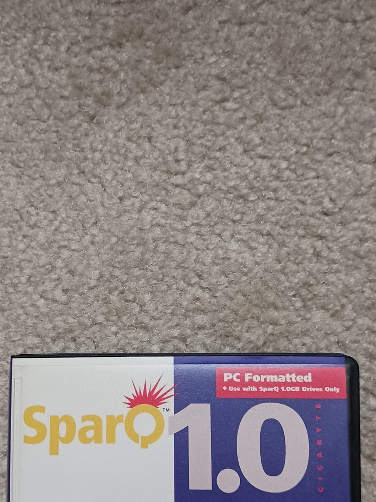 SYQUEST SparQ 1 GB Storage Disk with Plastic Case