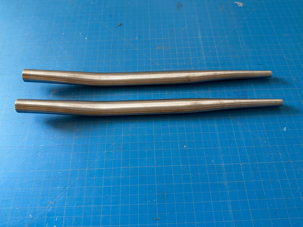 Round Oval Round Chain Stays