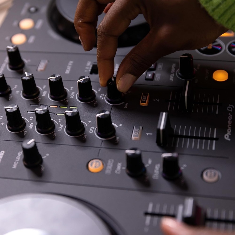 DDJ- 2-deck Rekordbox and Serato DJ Controller - Graphite