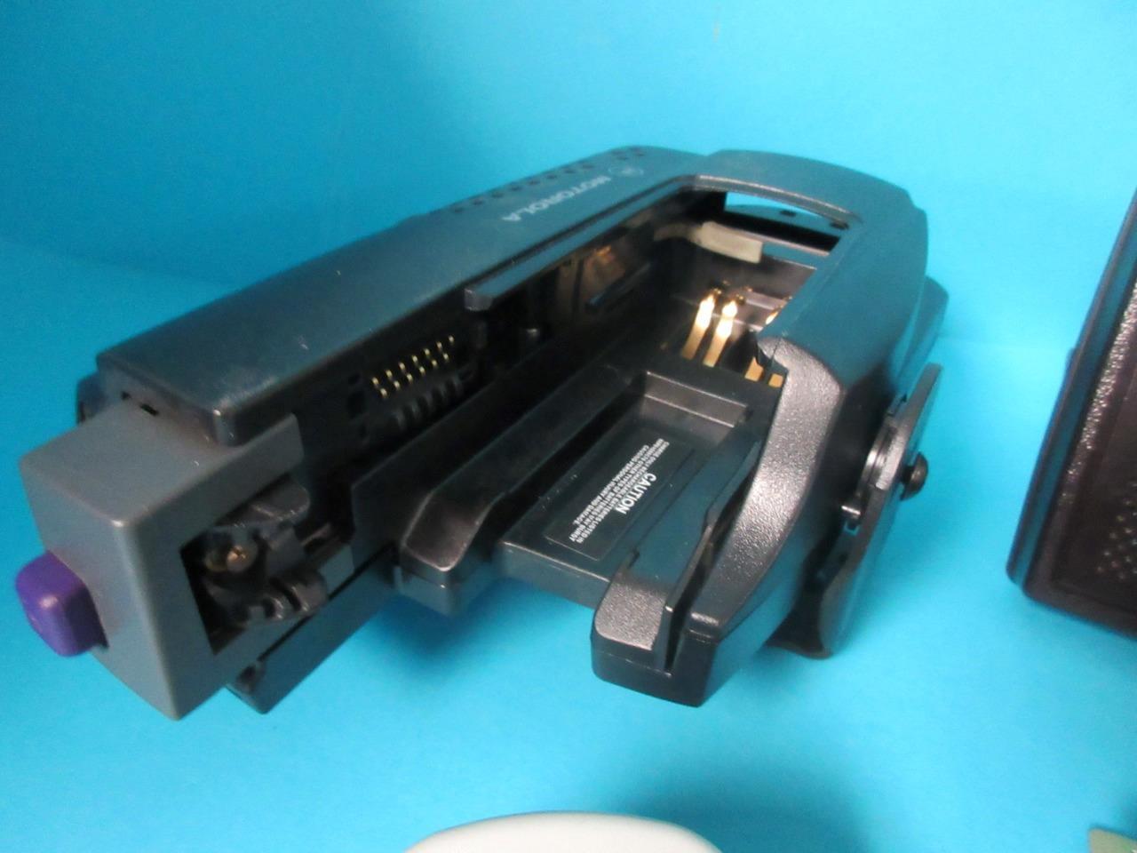 MOTOROLA XTS/MTP VEHICULAR ADAPTER NTN8560 N2001A W/ POWER AMPLIFIER MIC SPEAKER