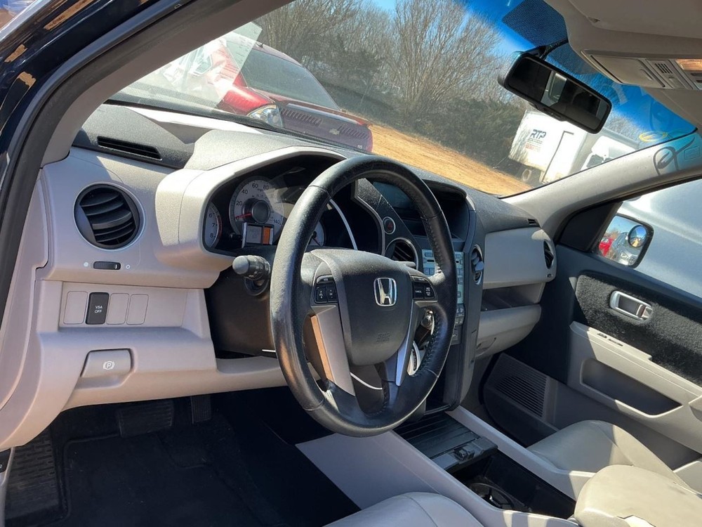 PILOT 2011 Glove Box 4967100