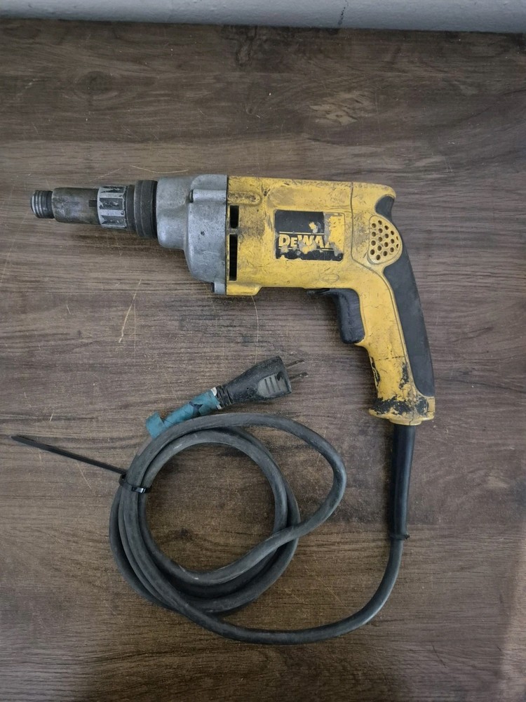 DeWalt DW268 Corded Variable Speed Reversing Versa-Clutch Screwdriver