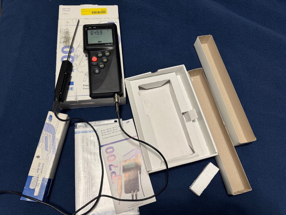 P700 Dostmann Digital Thermometer (Used)