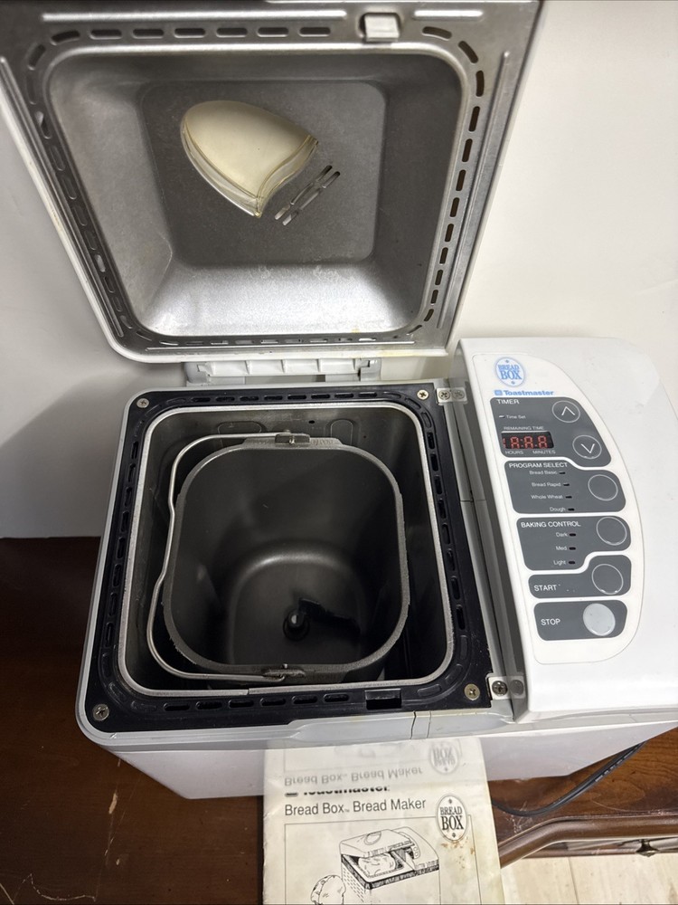 Vintage Toastmaster Bread Box Bread Maker 1.5 Lb Model 1196 Includes Guide