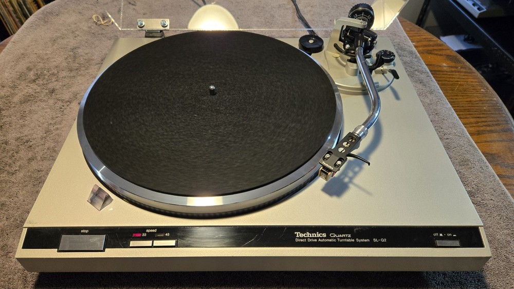 Technics Direct Drive SL-Q2 Turntable, Serviced, Recapped, New Covers Available.