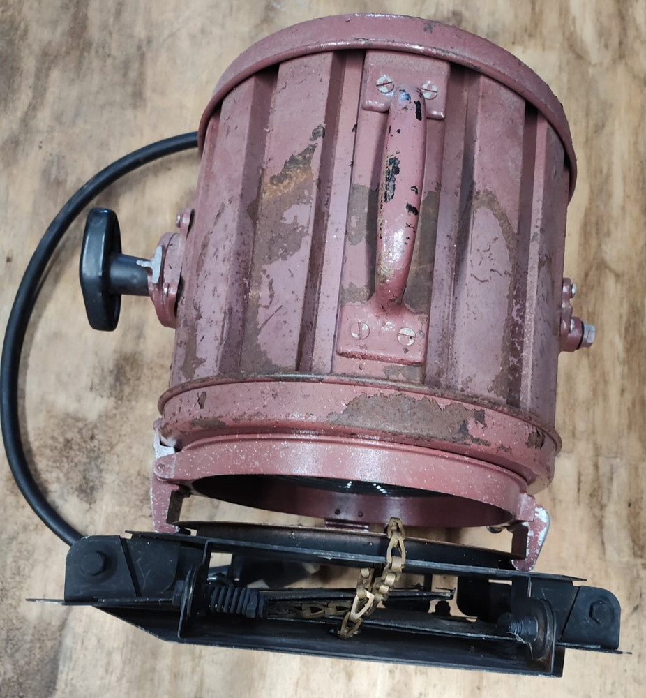 Mole Richardson Junior Mole pole Tungsten Light Type 4261