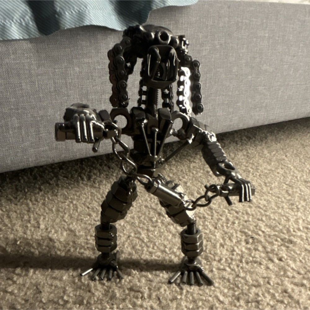 Metal Predator Figure Statue