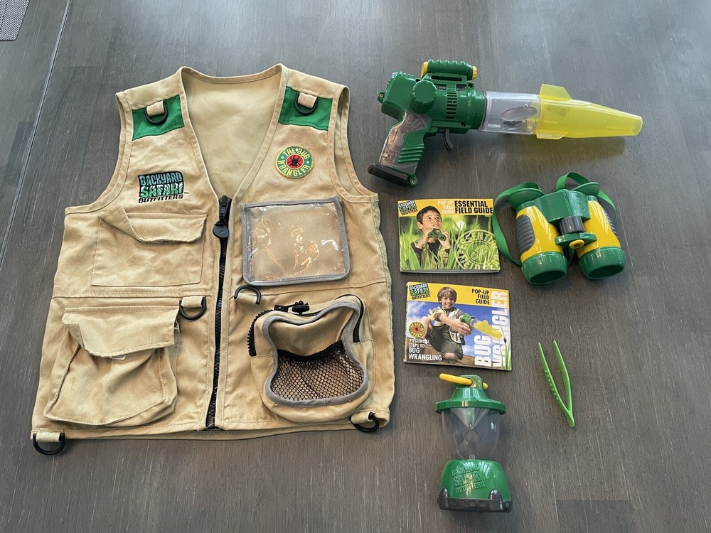 Backyard Safari Outfitters.        Note* Gun Does Not Work!