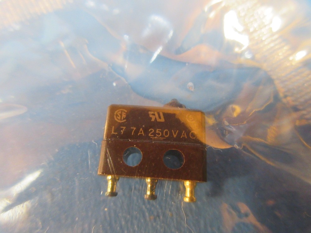AMP 1SX48-T, SWITCH SNAP ACTION SPDT 7A 250V