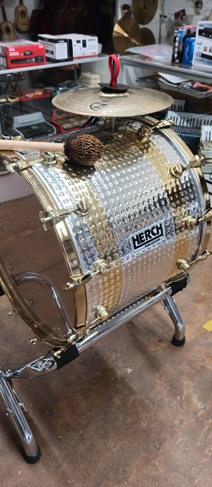 Tambora Herch 20x24