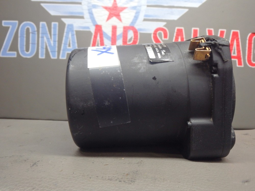 United Instruments Inc. Vertical Speed Indicator P/N: 7000T