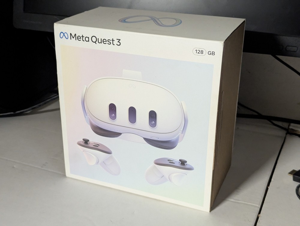 Meta Quest 3 VR Headset - 128GB - Headset & Controllers only