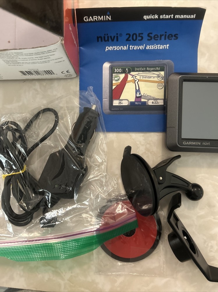 GARMIN Nuvi 205 GPS 3.5" Navigation System Bundle - With Box