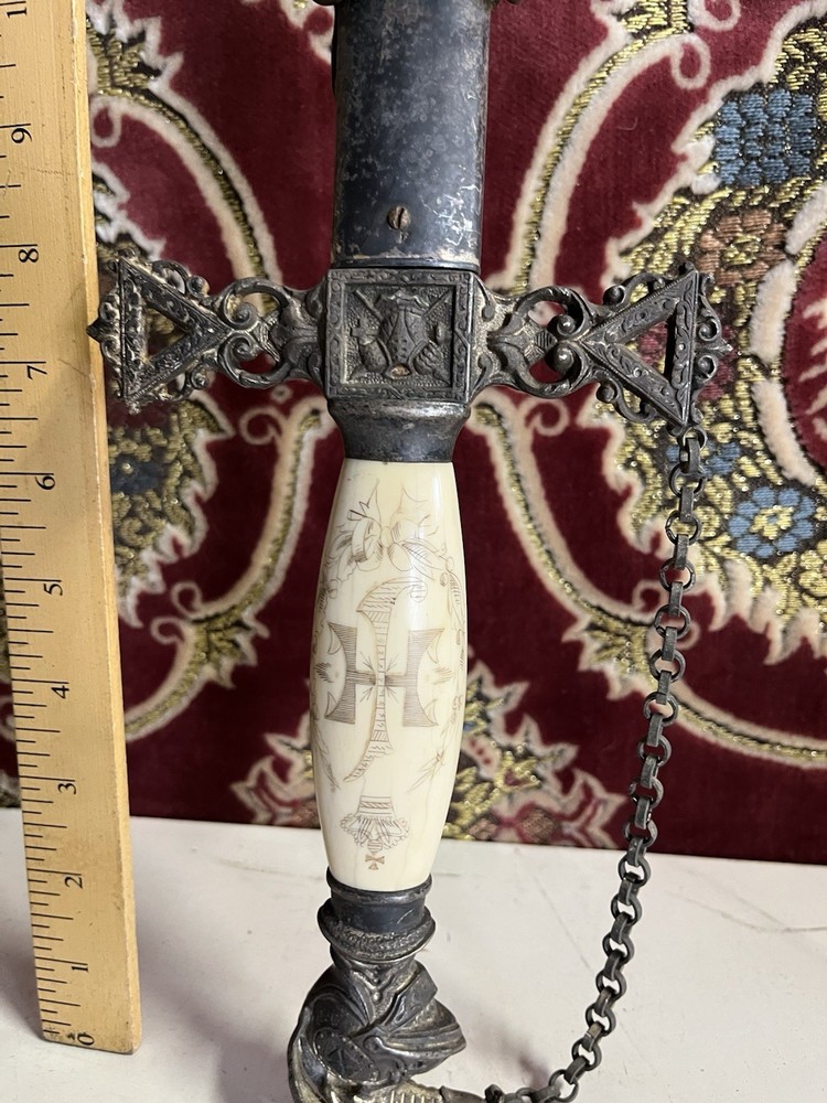 Masonic Vintage Wall Hanger Cincinnati Regalia