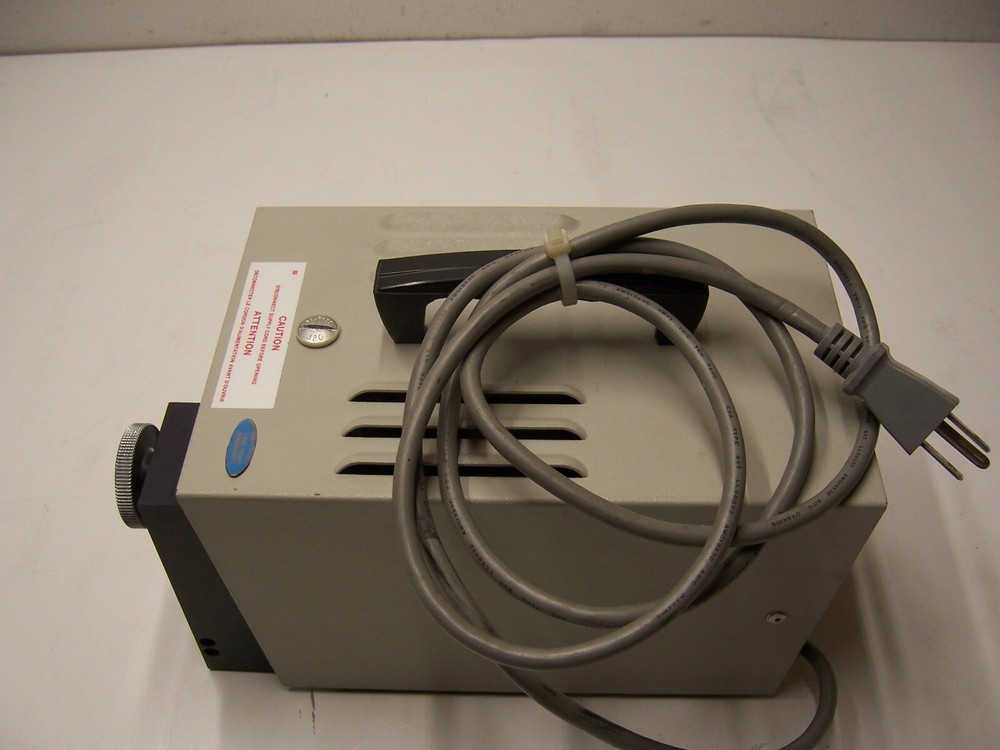 Dolan Jenner Model 180 Fiber Light Illuminator 200W Loc N3