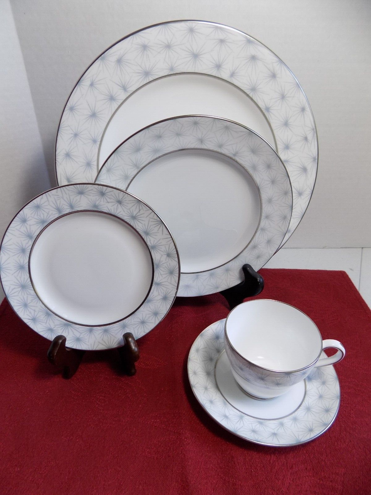 Spode, Silver Mist, 5 pc. Place Setting, England, EUC