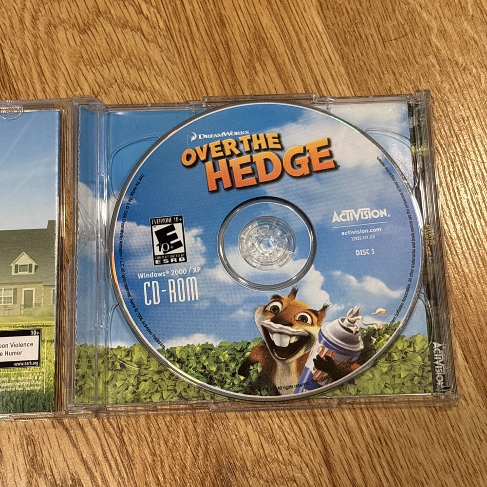 Over the Hedge , Dreamworks Activision CD Rom Windows 2000/XP ,Rated E